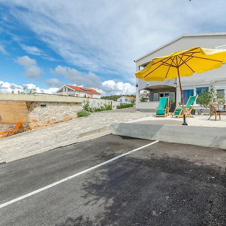 Apartment Mezaroca Рогозница Екстериор снимка