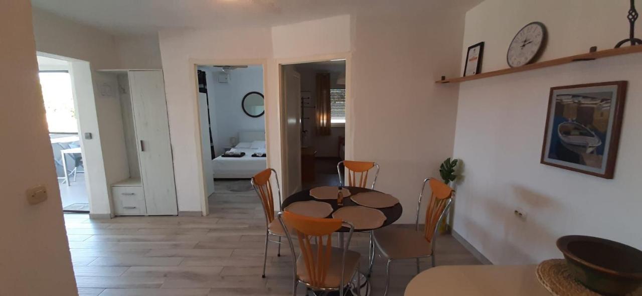 Apartment Mezaroca Рогозница Екстериор снимка