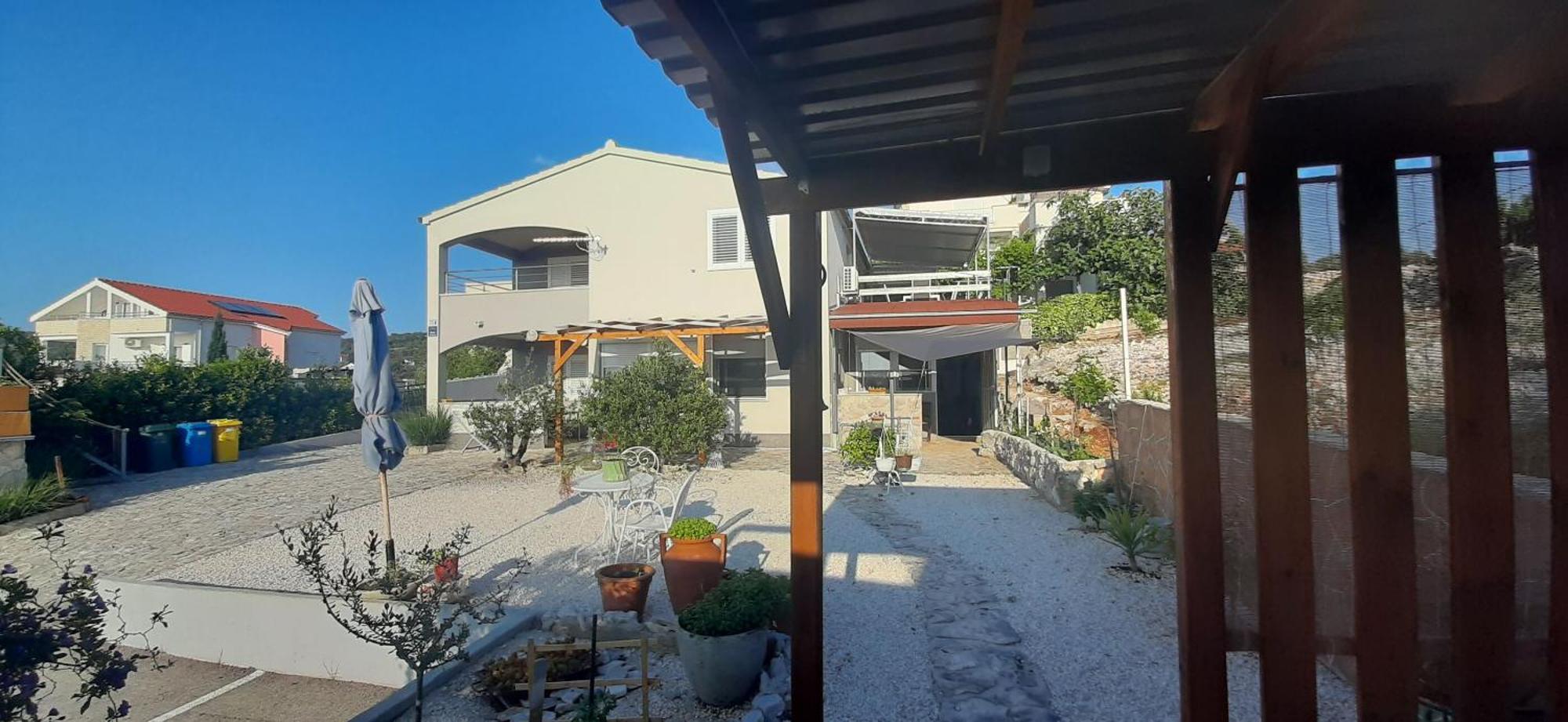 Apartment Mezaroca Рогозница Екстериор снимка
